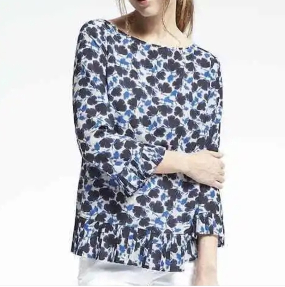 Banana Republic Womens Shirt White Blue Flowers Pleated Ruffle Bloomcore Large